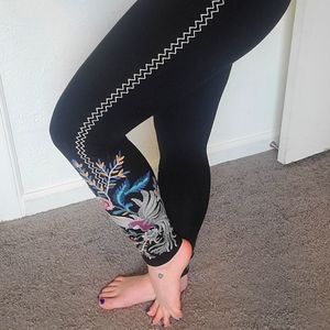 Embroidered leggings